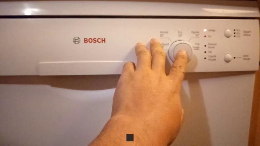 Guide pratique : Résoudre le mystère du voyant robinet sur votre lave-vaisselle Bosch