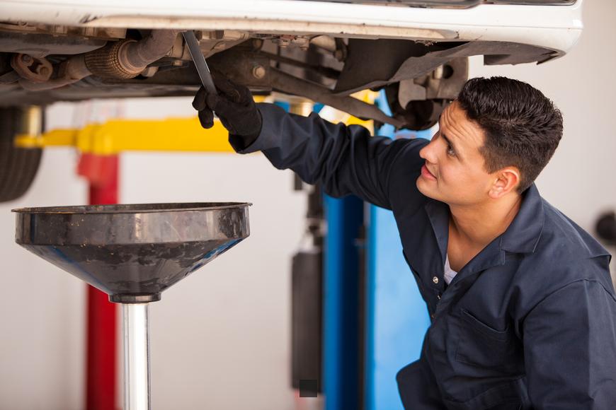 Guide pratique : Trouver le bouchon de vidange de boîte de vitesse comme un pro !